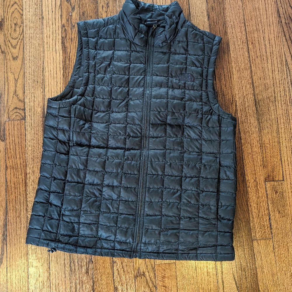 NWOT Mens Thermoball Vest North Face